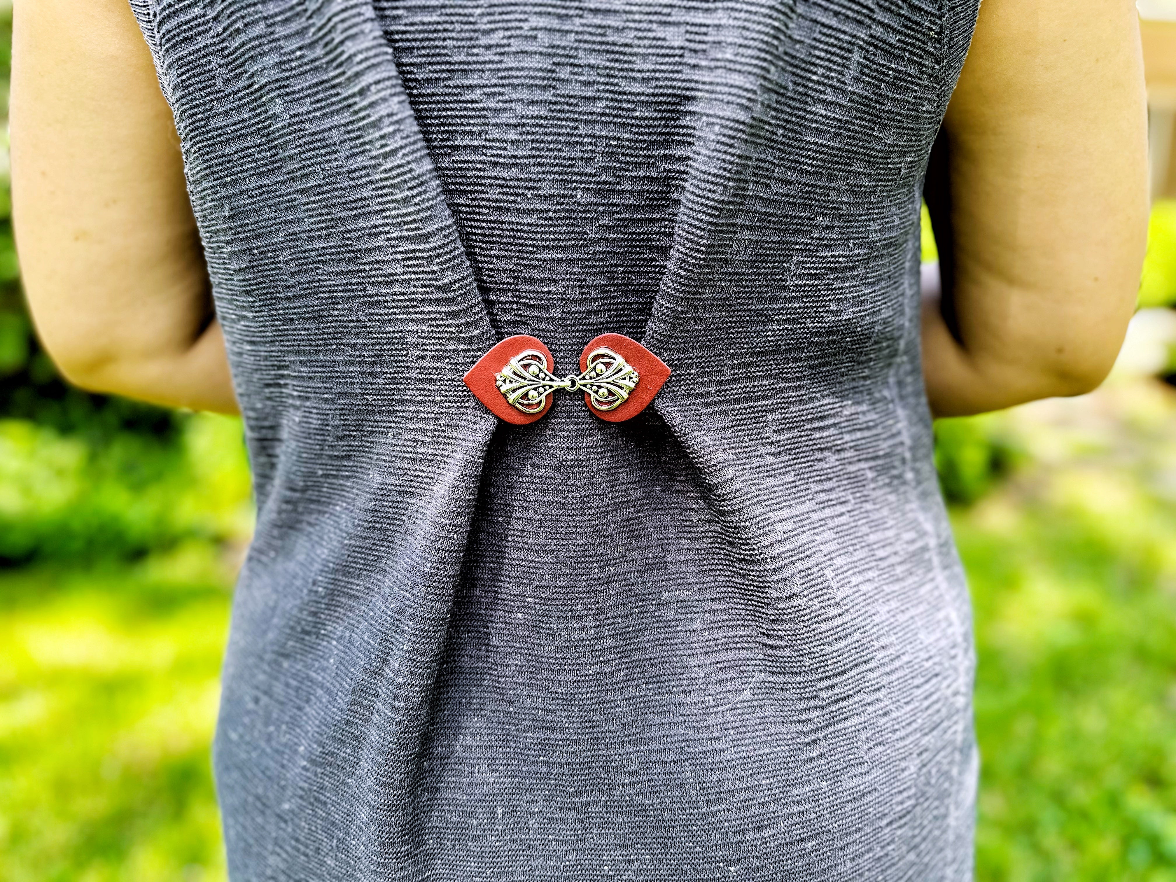"Myriad" Silver on Dark Red | Dress Your Best Collection | K-123
