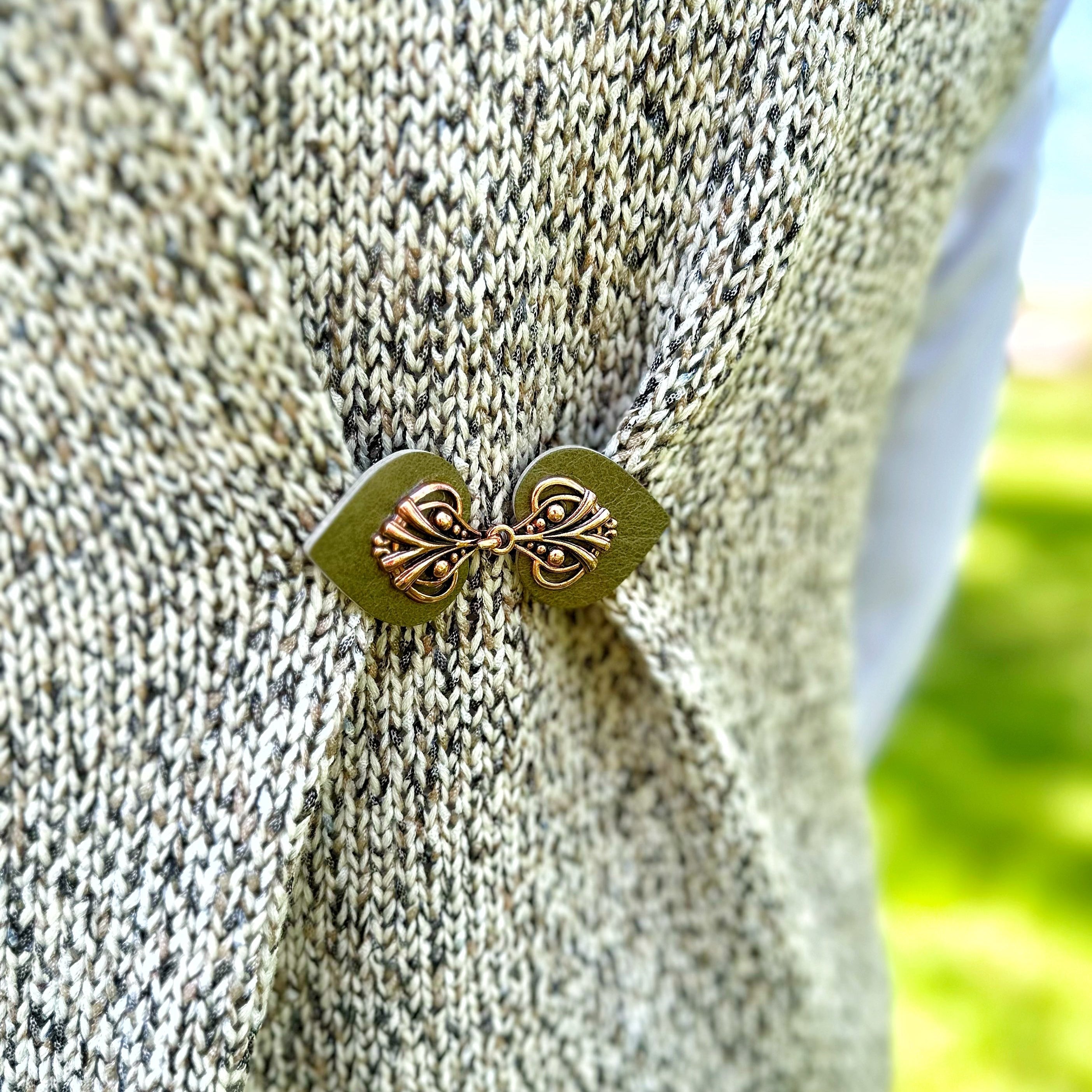 "Myriad" Copper on Moss Green | Dress Your Best Collection