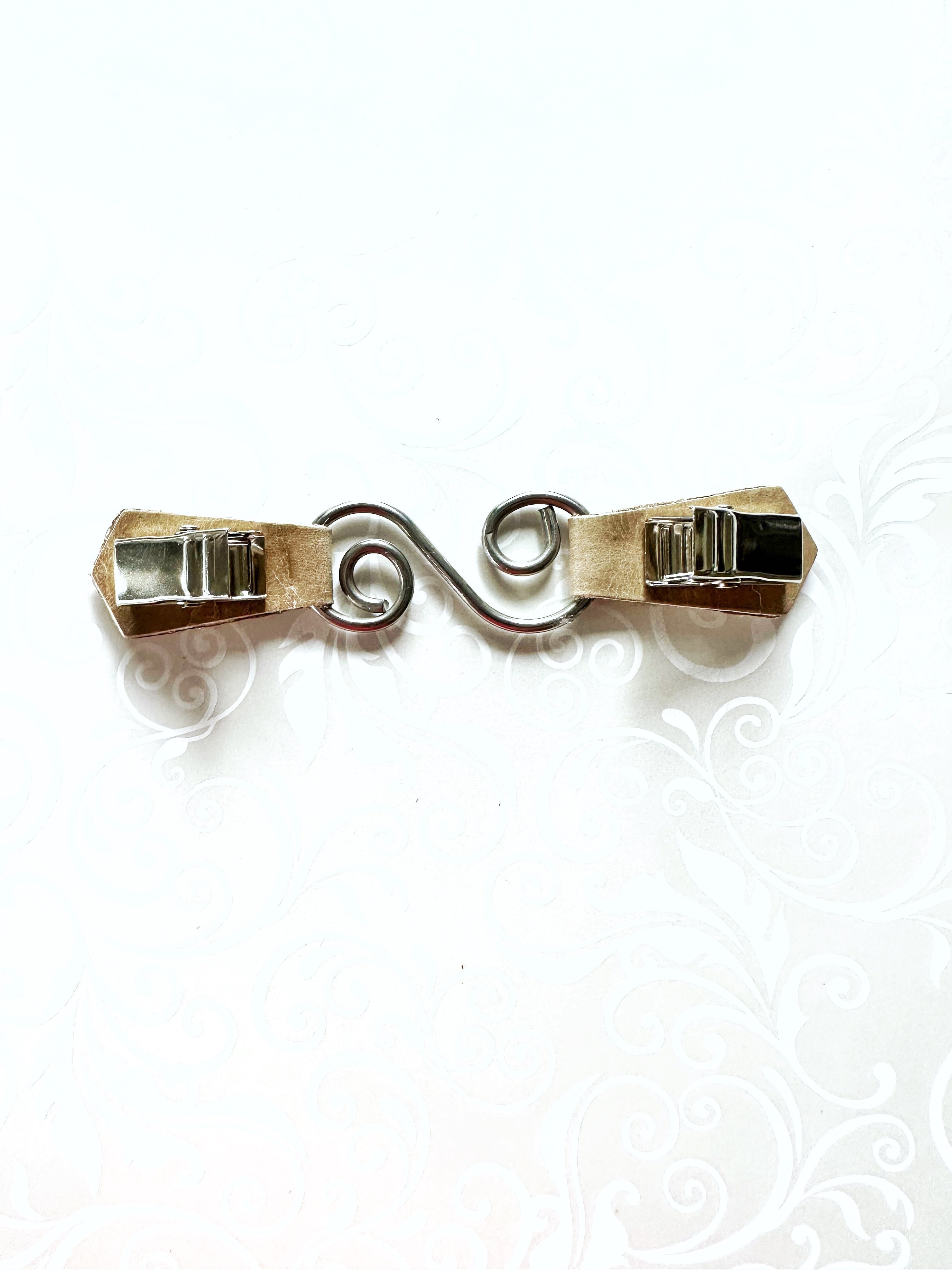 Silver & Latte Leather Swirl Cinch Clip