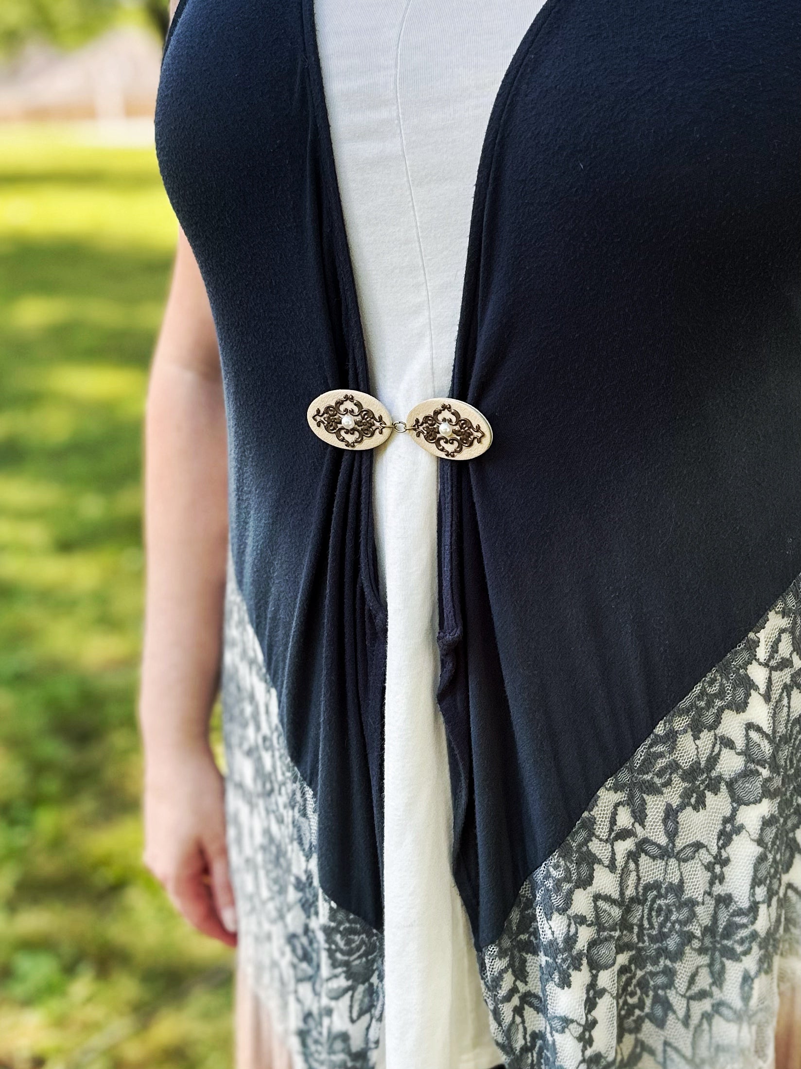 Bronze on Champagne Romantic Cinch Clip