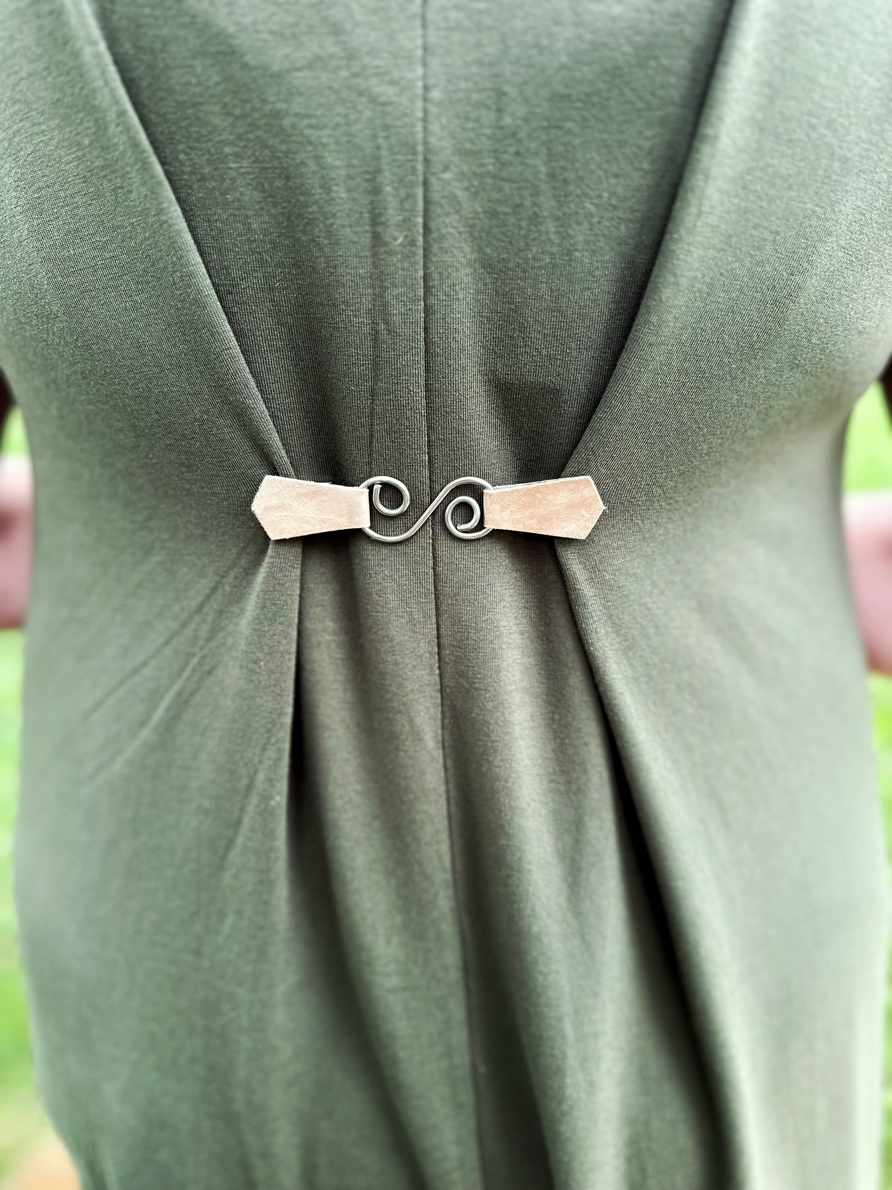 Silver & Latte Leather Swirl Cinch Clip