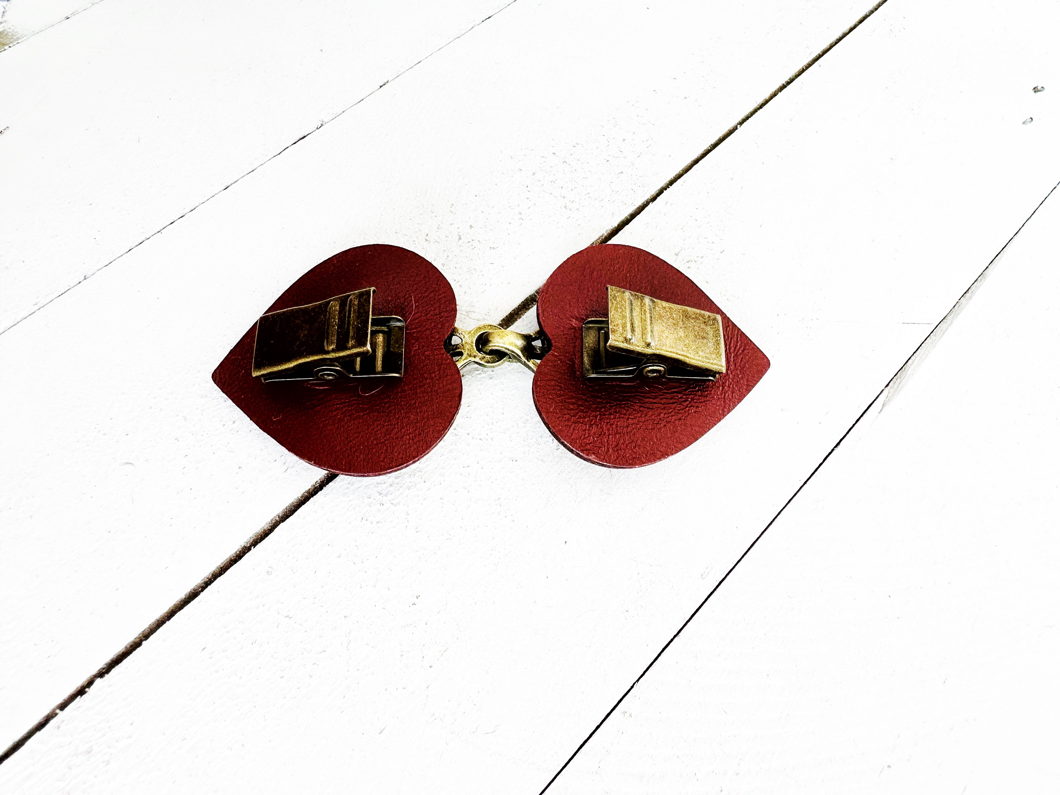 "Myriad" Bronze on Dark Red | Dress Your Best Collection