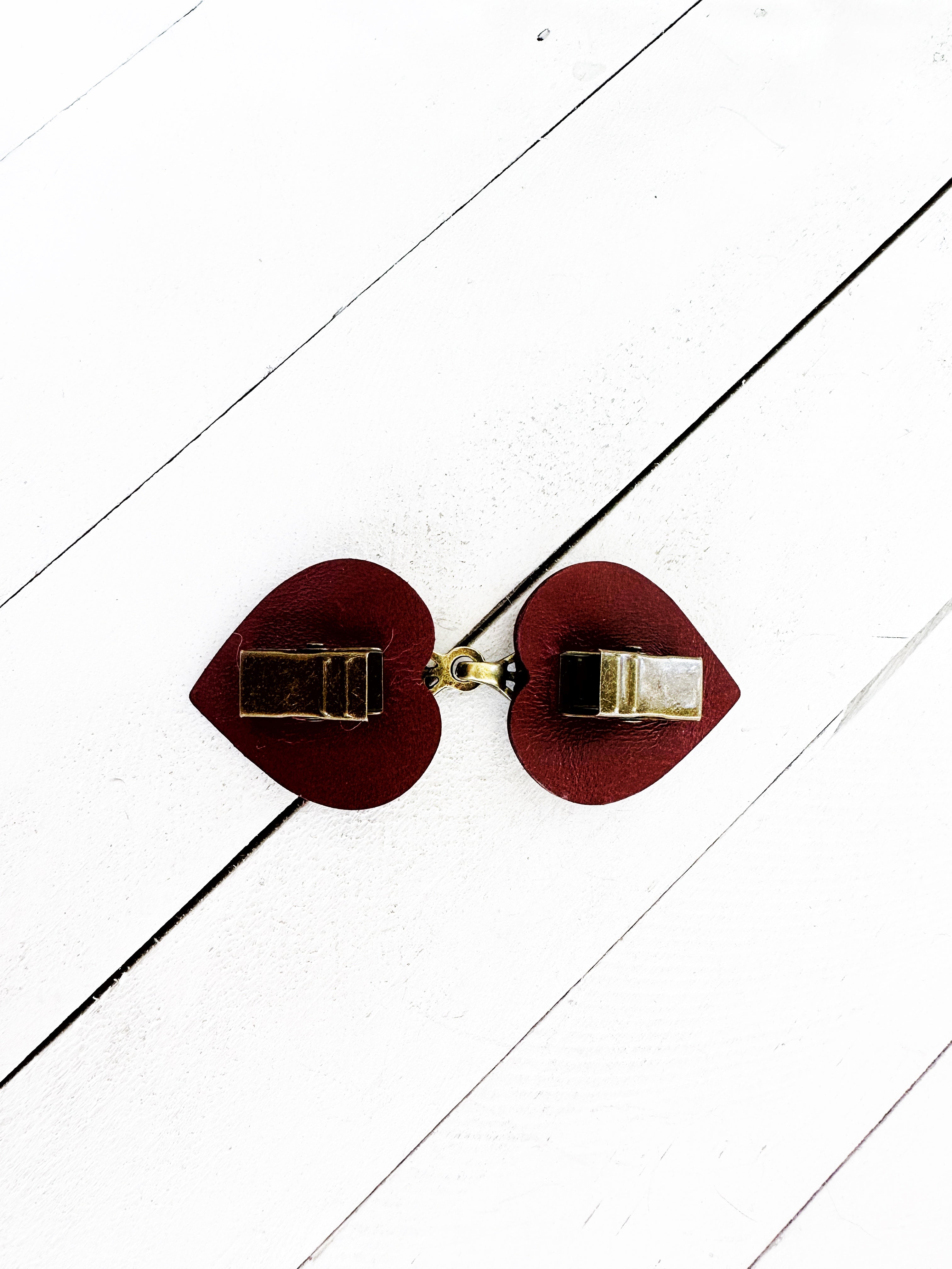 "Myriad" Bronze on Dark Red | Dress Your Best Collection