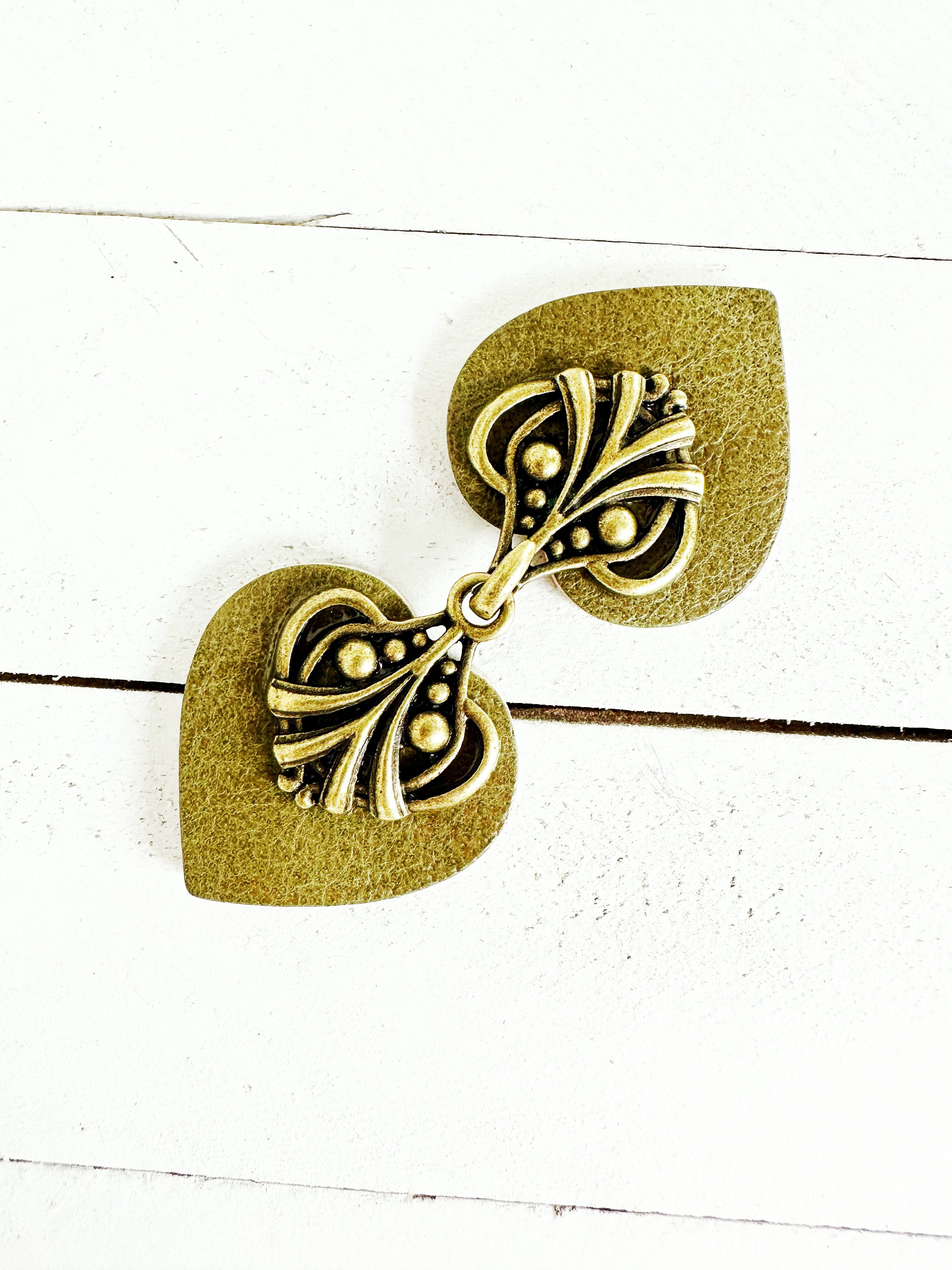 "Myriad" Bronze on Moss Green | Dress Your Best Collection | K-133