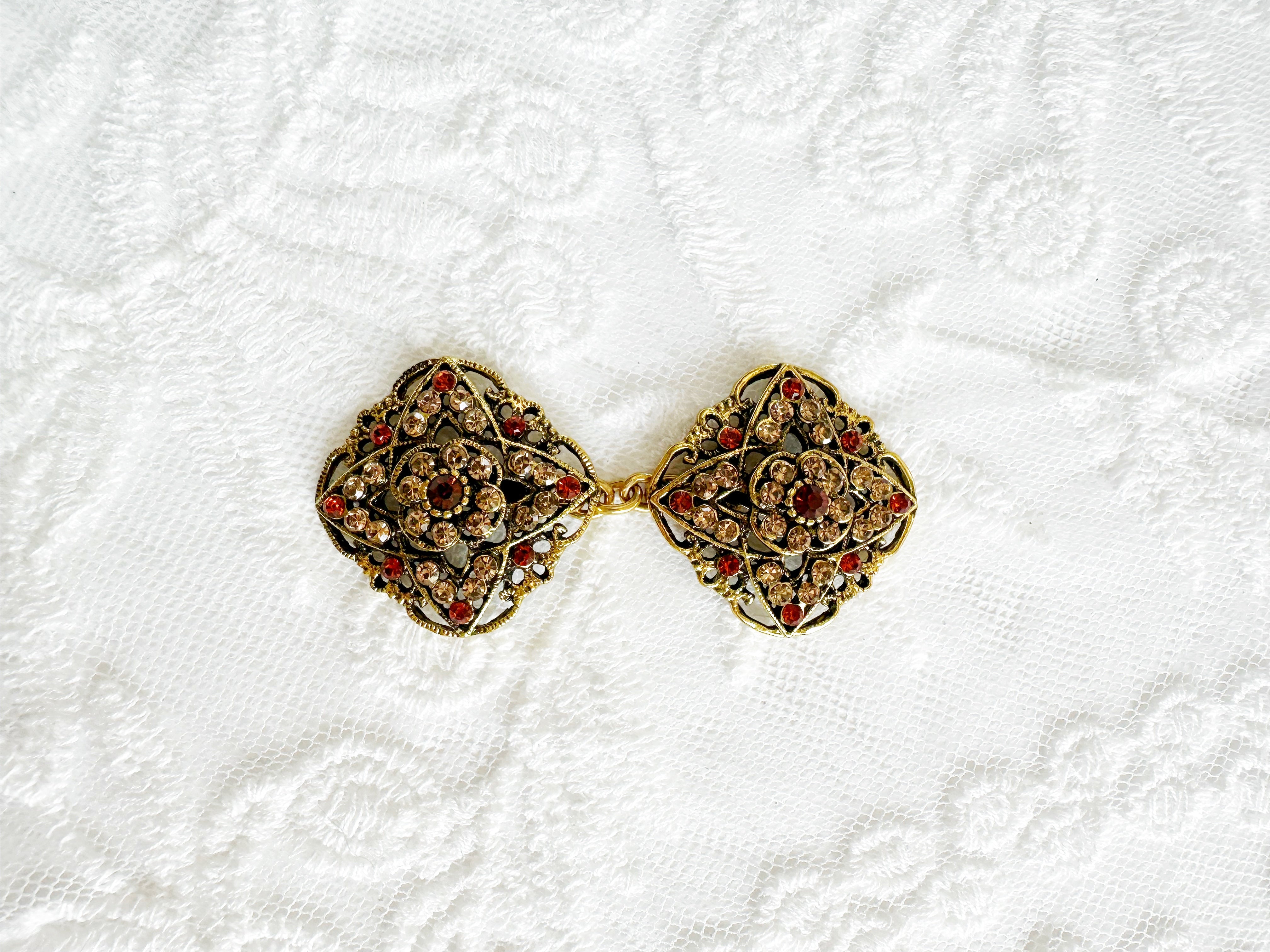 Gold & Brown Art Nouveau Cinch Clip for Dresses, Sweaters