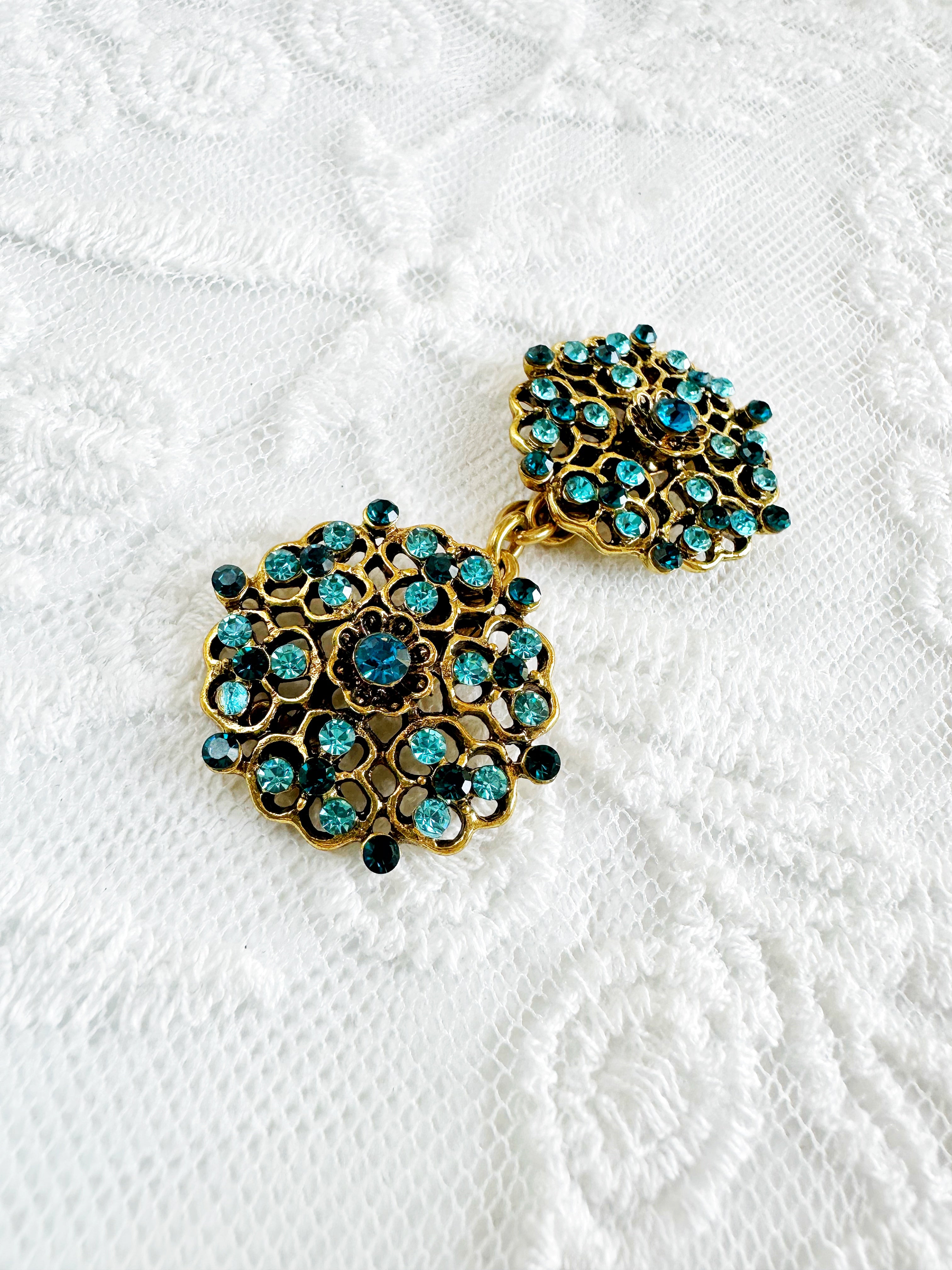 Gold with Blue Stones Art Nouveau Cinch Clip for Dresses, Sweaters