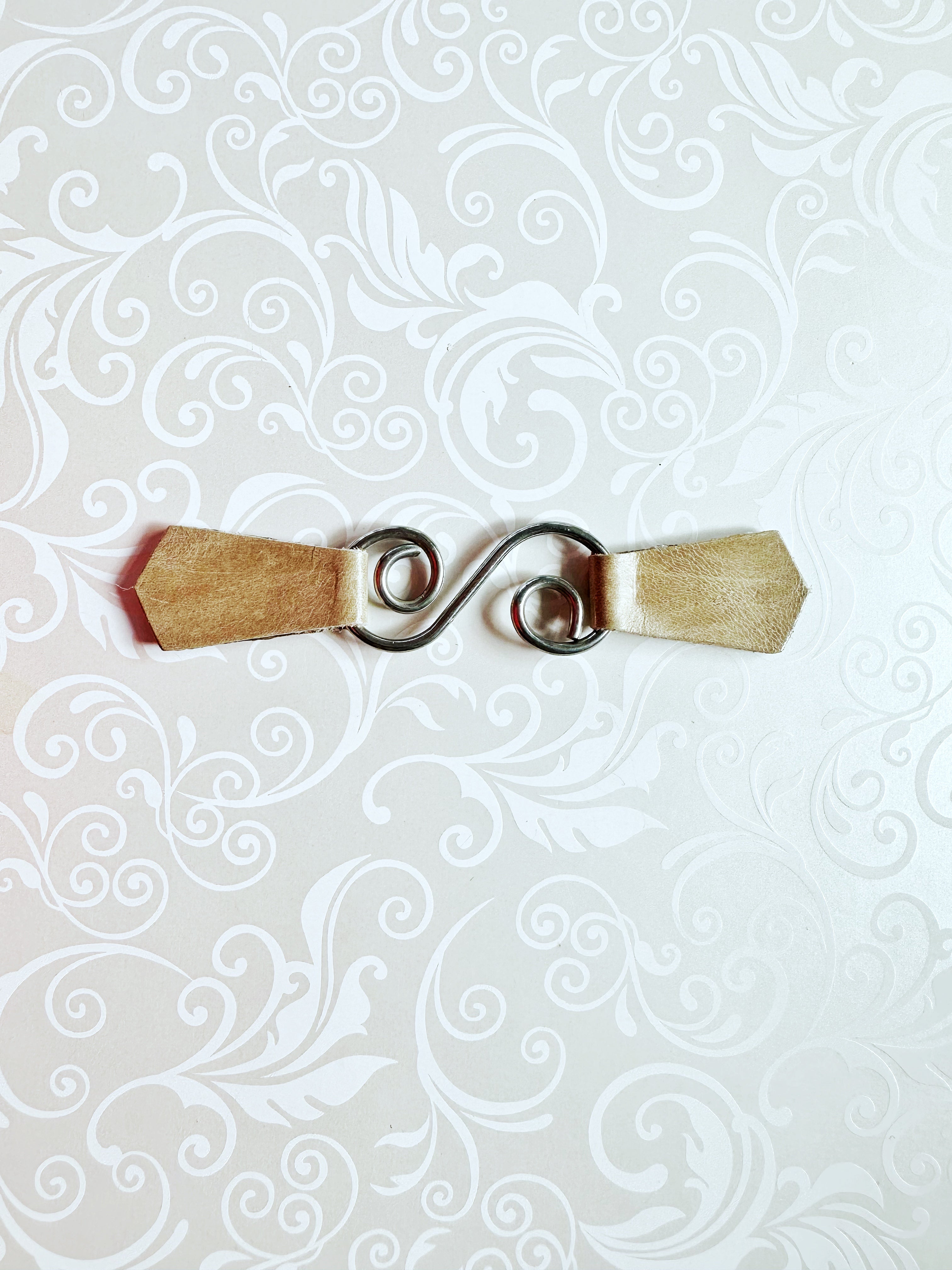 Silver & Latte Leather Swirl Cinch Clip