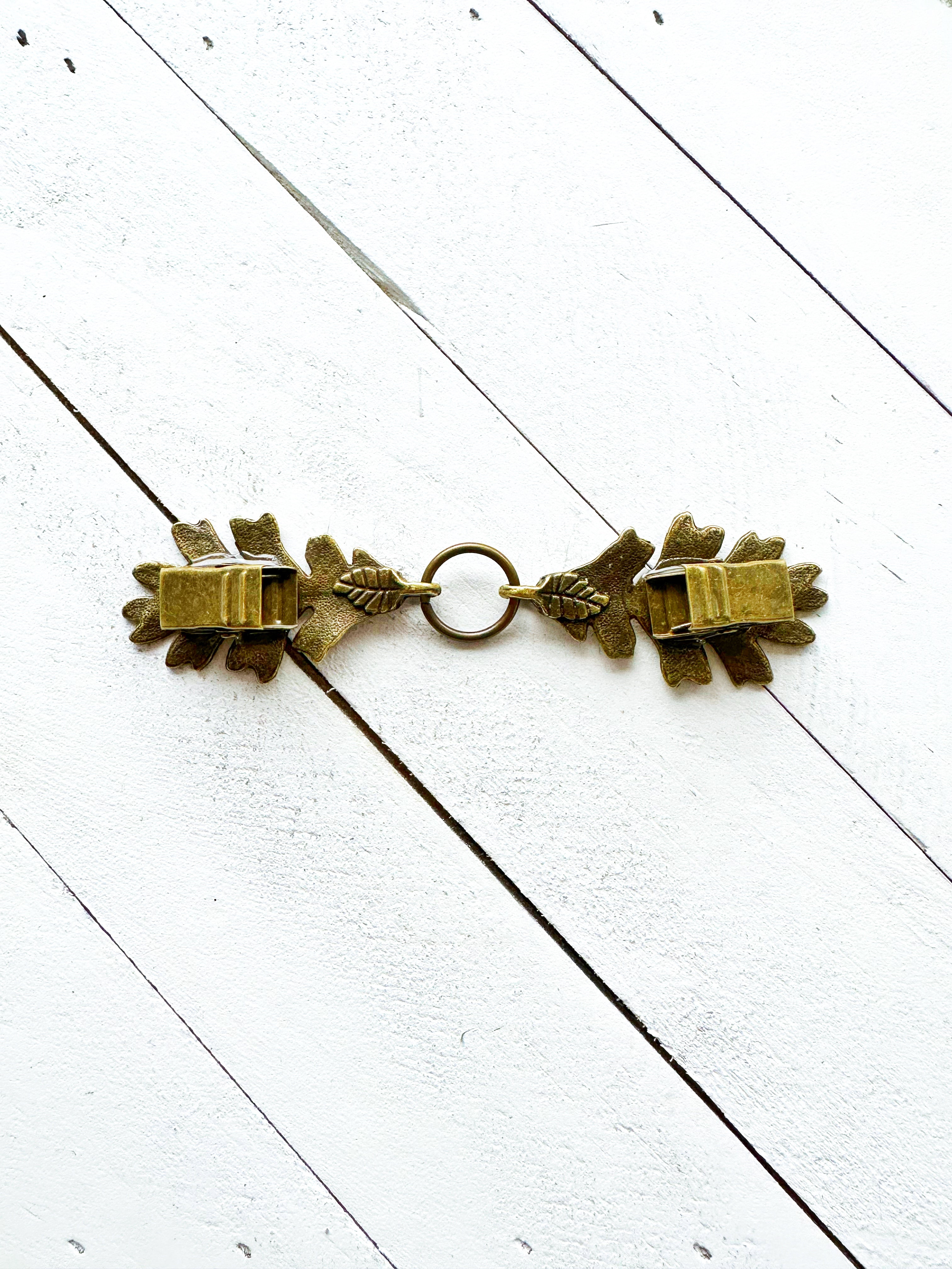 "Terebinth" Bronze Oak Leaf Cloak Clasp | K-205