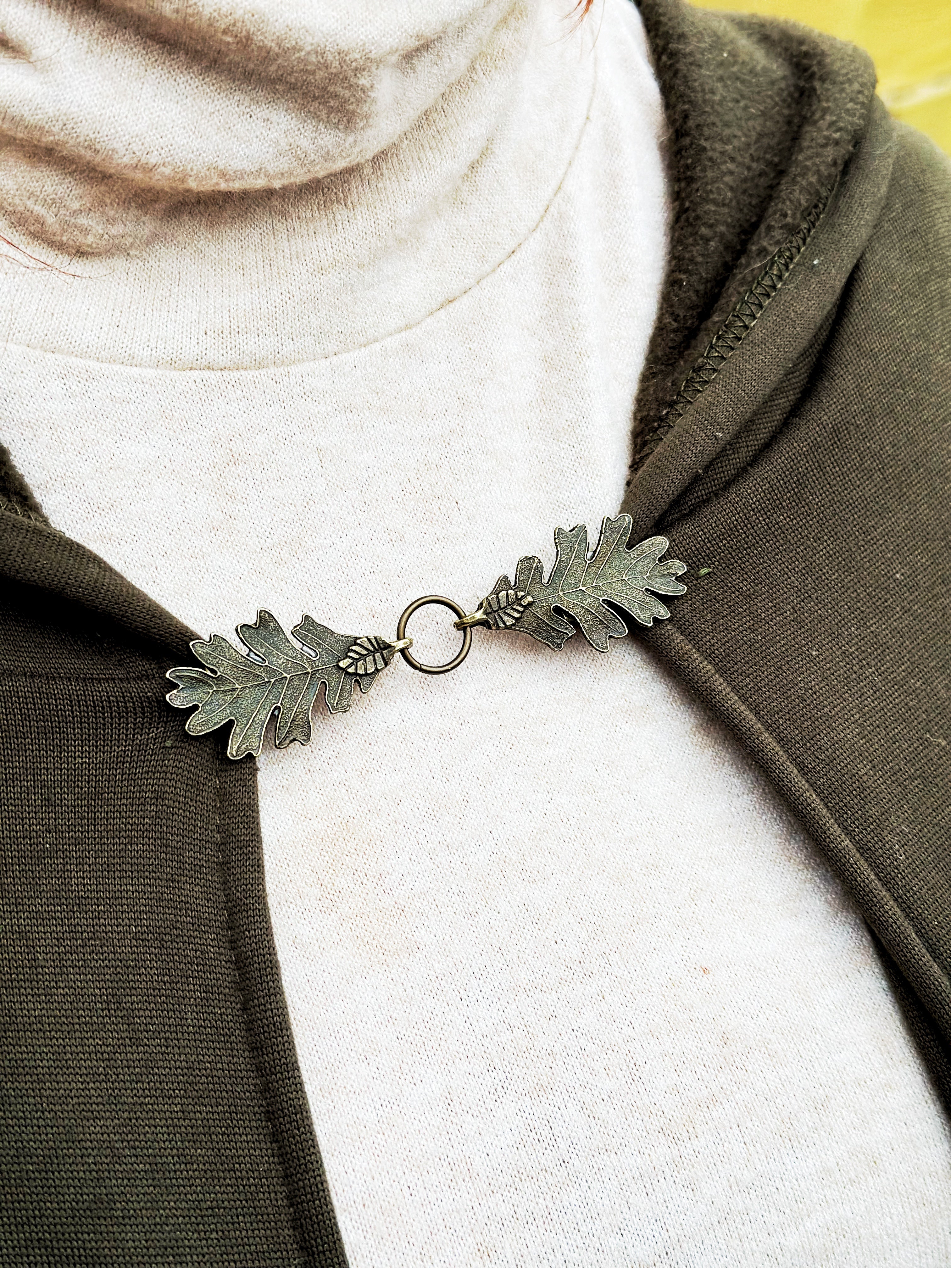 "Terebinth" Bronze Oak Leaf Cloak Clasp | K-205