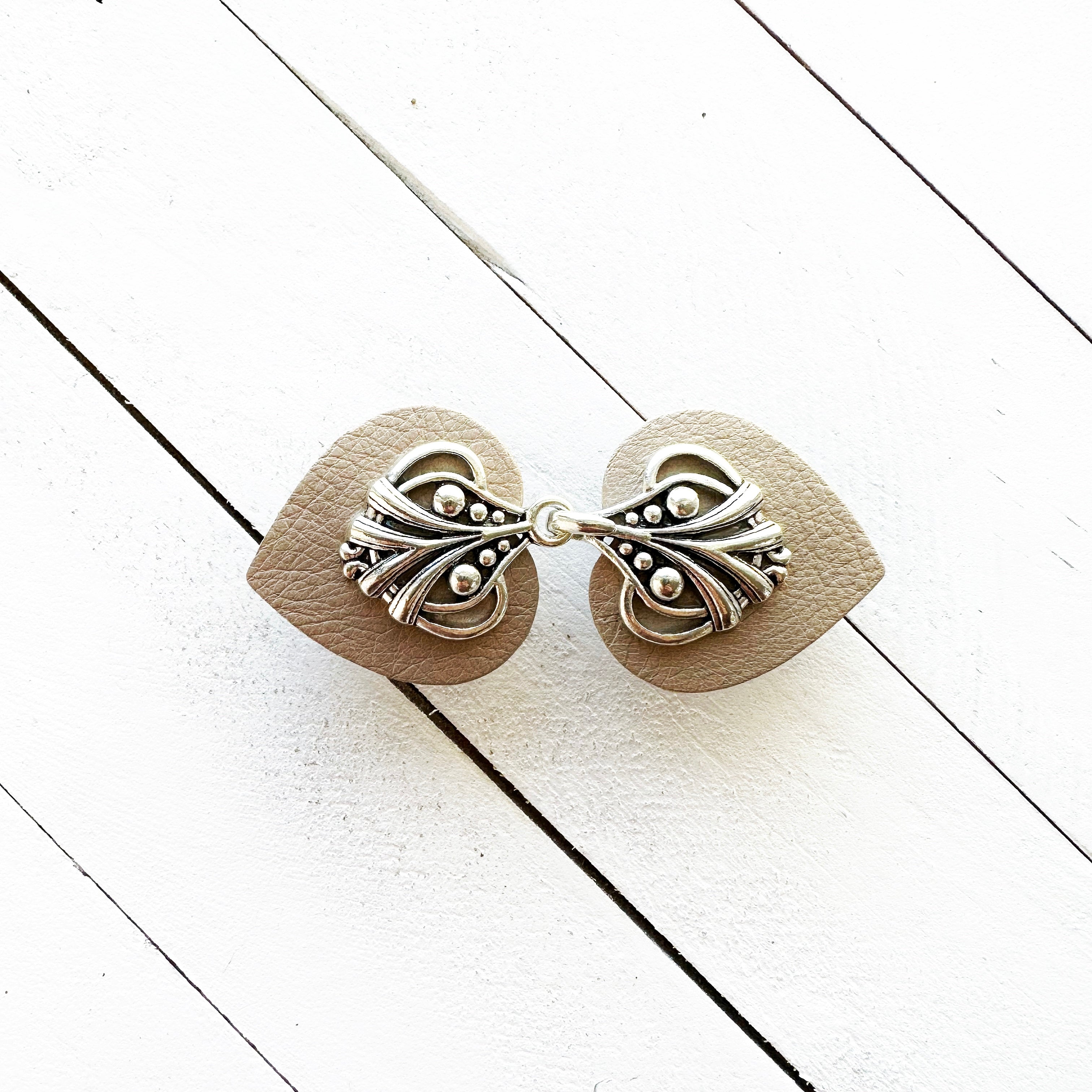 "Myriad" Silver on Champagne | Dress Your Best Collection | K-118